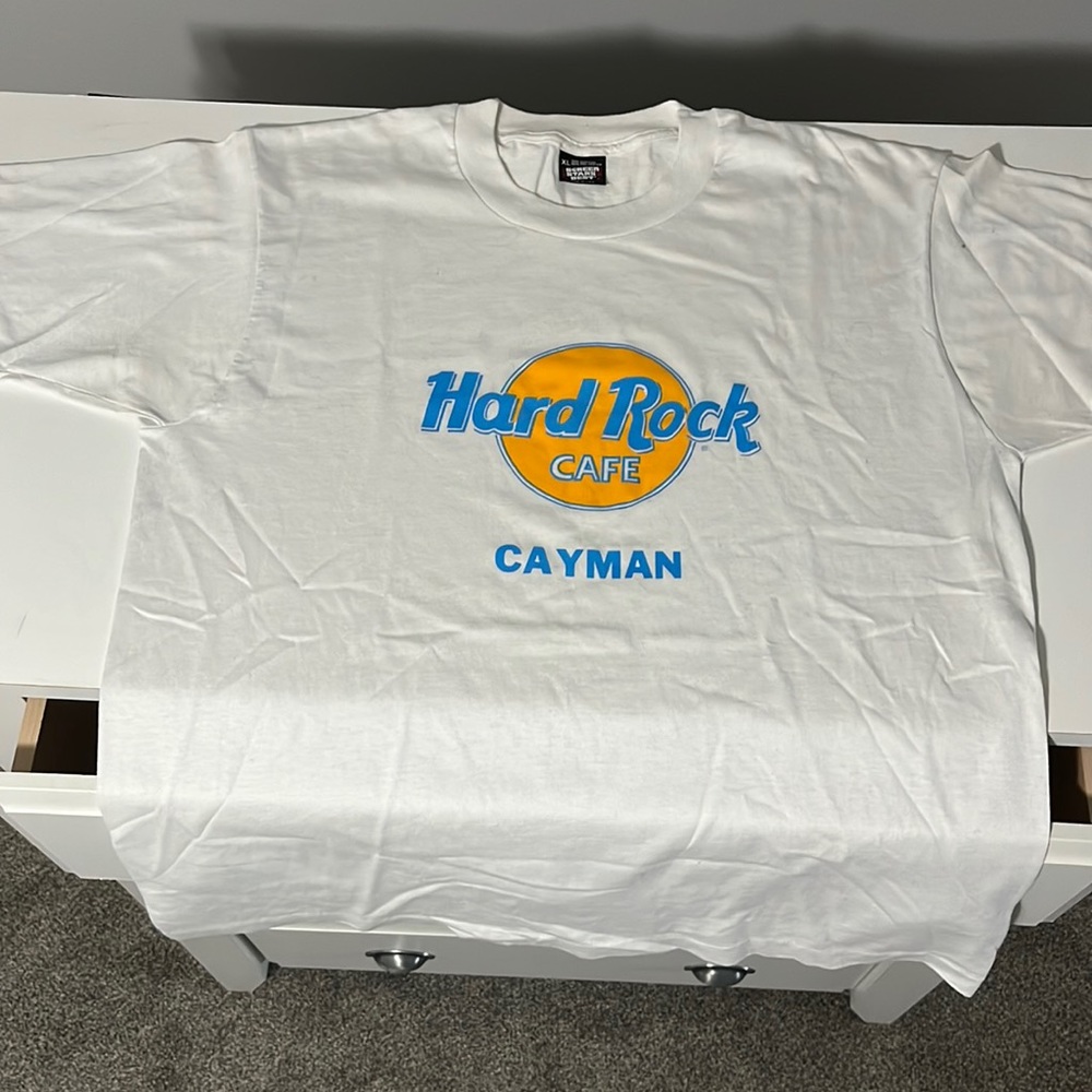 Hard Rock Cafe - Cayman Island Vintage Casino T-Shirt